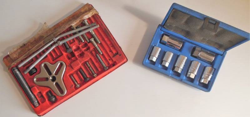 lot 61 image: AST Stud Extractor Set #203 and Other