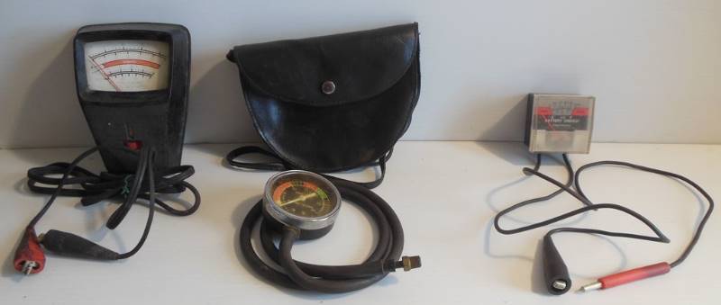 lot 67 image: Vintage Sears Dwell Tach Meter and Engine Vacuum Fuel Pump Pressure Gauge with Pouch and Battery Energy Tester