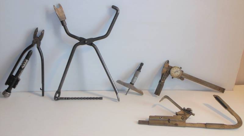 lot 68 image: Specialty Gauges and Vintage Tools Including Phase II No. 920-216 6 inch Dial Caliper .001 in. and More