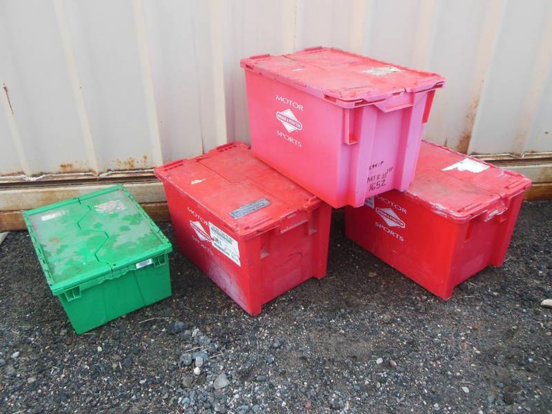 lot 180 image: Four Flip Top Totes - 3 Red, 1 Green (All are dirty - see photos)
