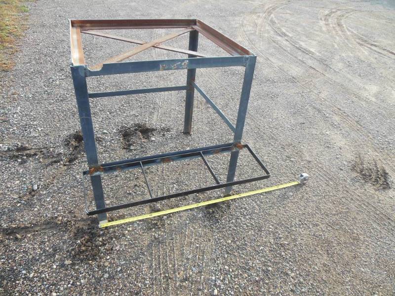 lot 177 image: Bulk Tank Steel Stand with Shelf