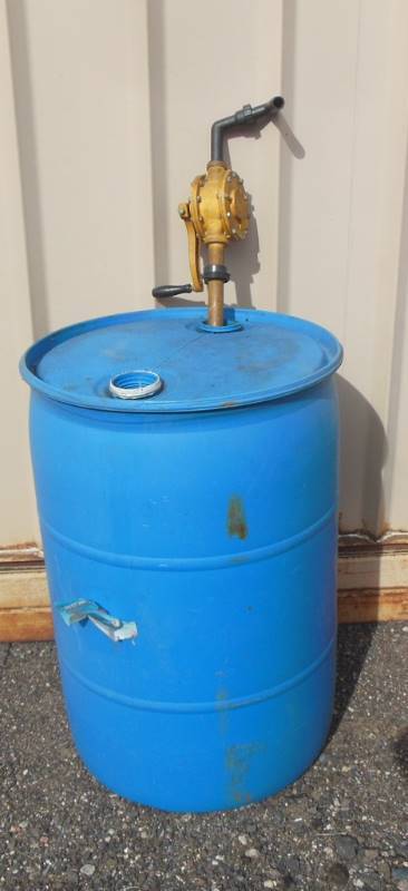 lot 187 image: Barrel Pump and 55 Gallon Drum  Barrel with No Bung Hole Covers - See Note
