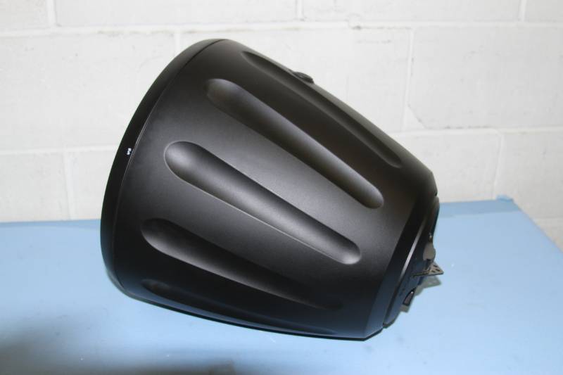 lot 12 image: SoundTube Entertainment Professional Open Ceiling Pendant Speaker & Hanging Hardware