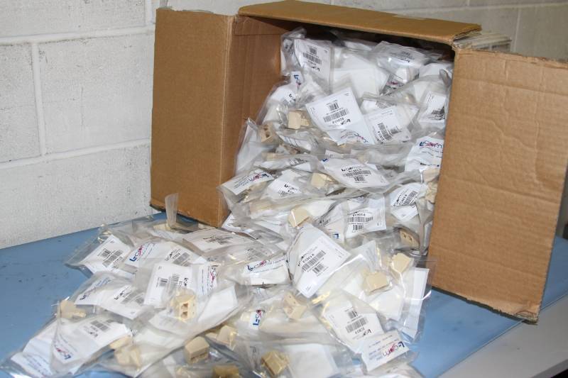 lot 30 image: HUGE Lot (270) NEW L-COM RJ45 Modular TEE Adapters  Adaptors