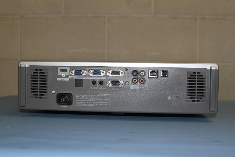 lot 40 image: Sharp PG-D40W3D 4000-Lumen WXGA DLP HD Multi-Media Home Theater Projector with Brand New Bulb  Lamp