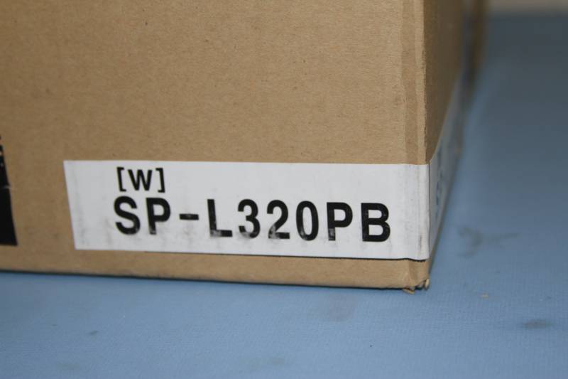 lot 46 image: Samsung Side-Mounted LCD Display Audio Speakers SP-L320PB