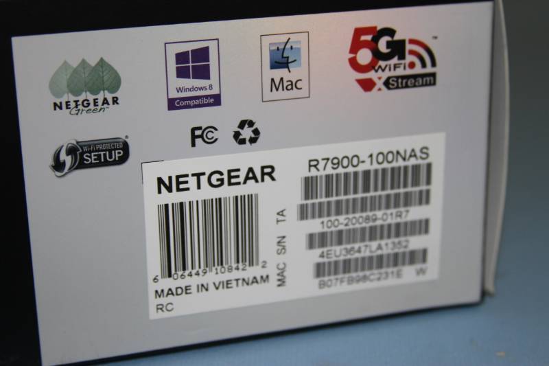 lot 48 image: Netgear NightHawk X6 Tri-Band WiFi Network Router