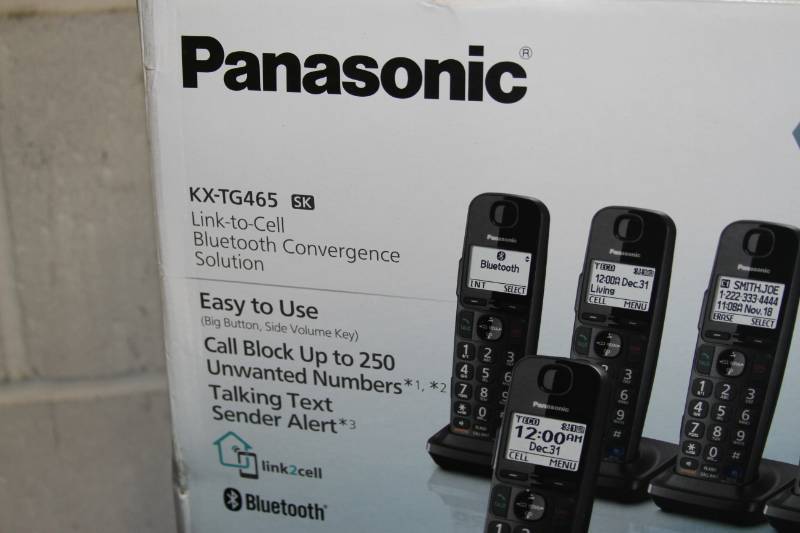 lot 52 image: Panasonic Telephone  Phone System with Base Station & Satellite Wireless Units