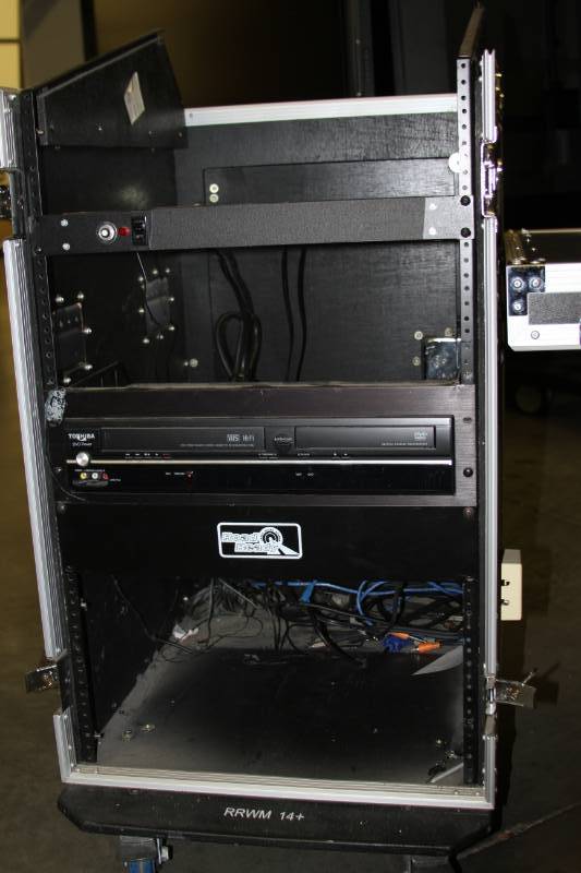 lot 57 image: Road Ready  RoadReady Rolling Mobile DJ Audio  Video Equipment Slant Rack Case
