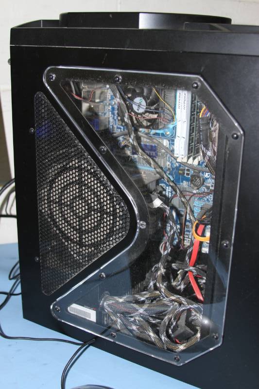 lot 80 image: Custom Gaming Computer with Antec Case Speakers Keyboard Mouse Dell 23 HD Monitor & Sound System