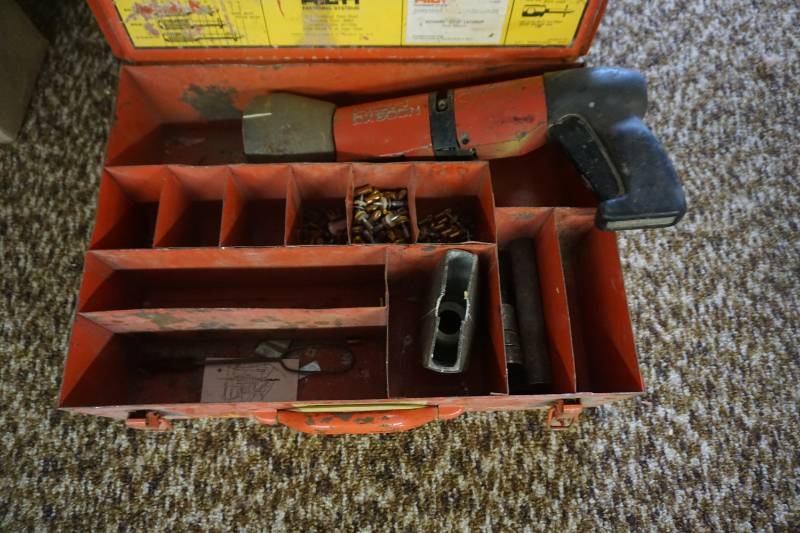 lot 5 image: Hilti Model DX600N Heavy Duty Powder Actuated Nail and Stud Gun With Fasteners & Metal Case