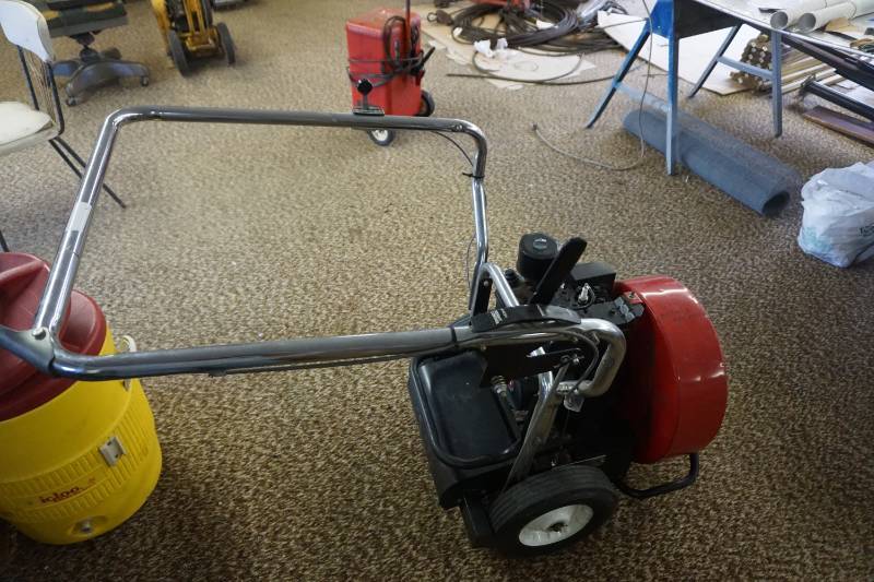 lot 2 image: Heavy Duty Landscapers Power Leaf Blower