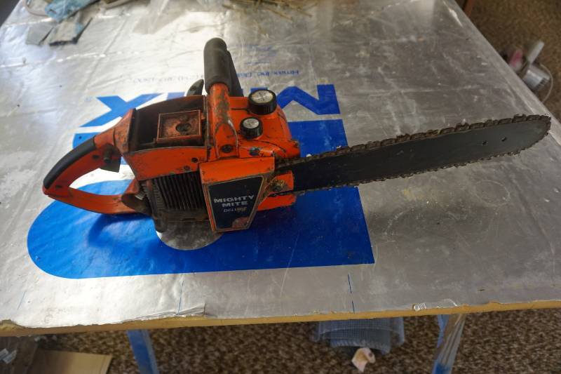 lot 20 image: Remington Model MMA III Might Might Chain Saw