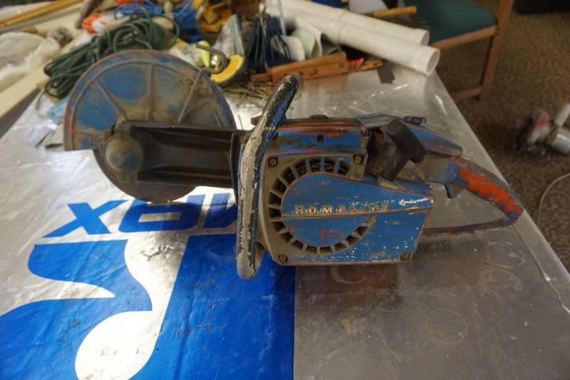 lot 21 image: Homelite Abrasive Cut Off Chop Saw