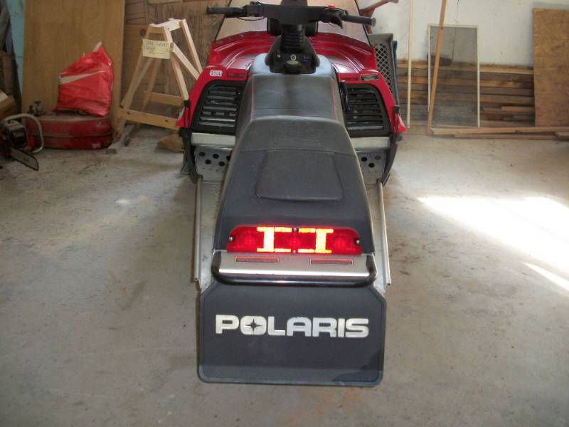 lot 2 image: 1998 Polaris Lite Snowmobile