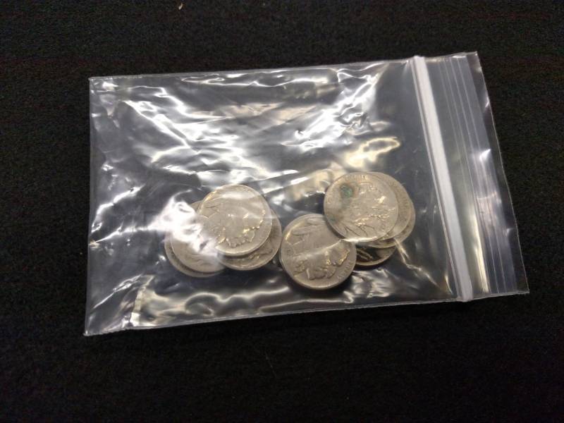 lot 142 image: (10) Buffalo Nickels...