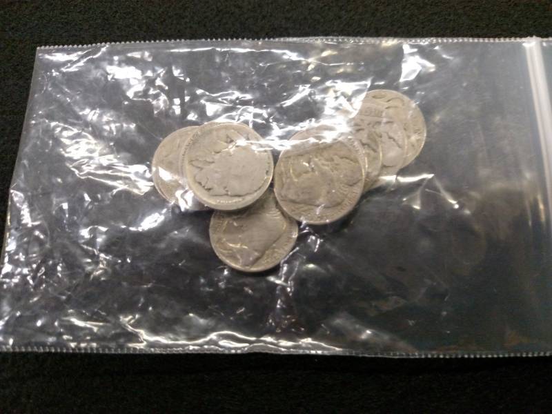 lot 143 image: (10) Buffalo Nickels...