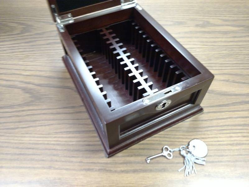 lot 159 image: PCS Slab Box with Key, Holds (26) S...
