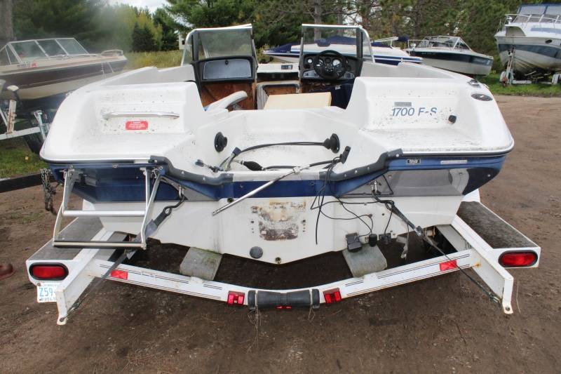 lot 56 image: 1991 Star Craft 1700 FS