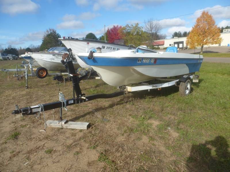 lot 14 image: 1981 Forester Fiberglass 16