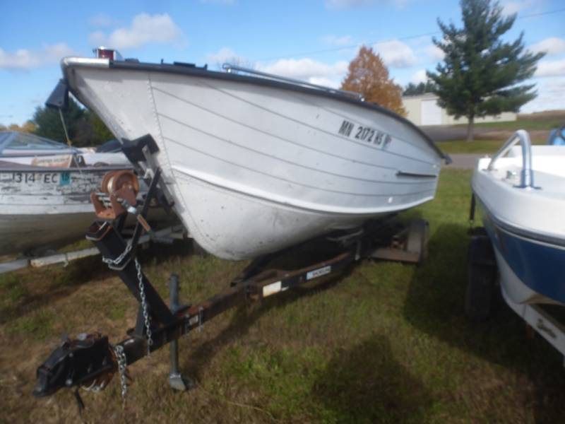 lot 15 image: 1971 Star Craft 18 Aluminum Boat
