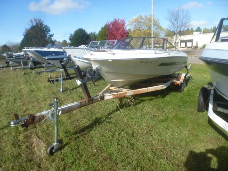 lot 19 image: 1980 Hyrider Fiberglass Boat 15