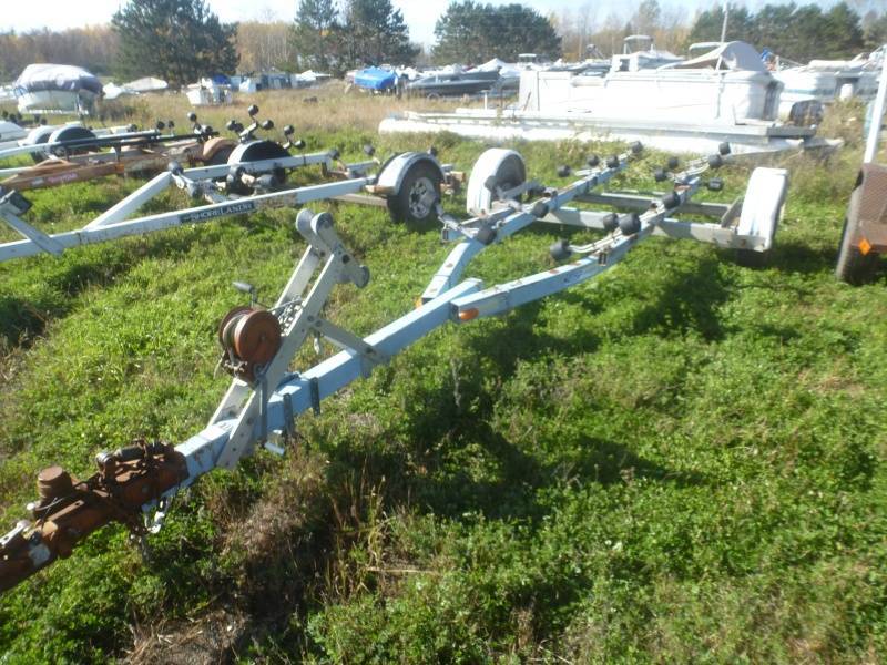 lot 24 image: EZ Loader Roller Trailer Blue