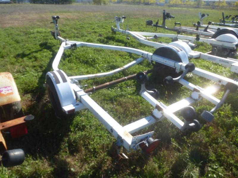 lot 27 image: EZ Loader Trailer