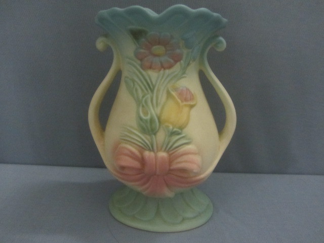 Hull Vase With Handles