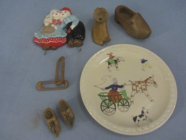 Folk Art Dutch Themed