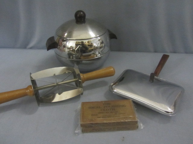 WB Crumb Tray, Croissant Cutter, Polishing Cloth