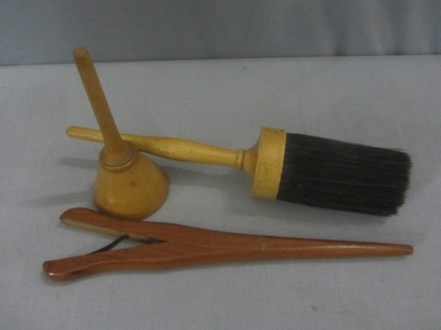 Glove Stretcher, Powder, Clothes Brush