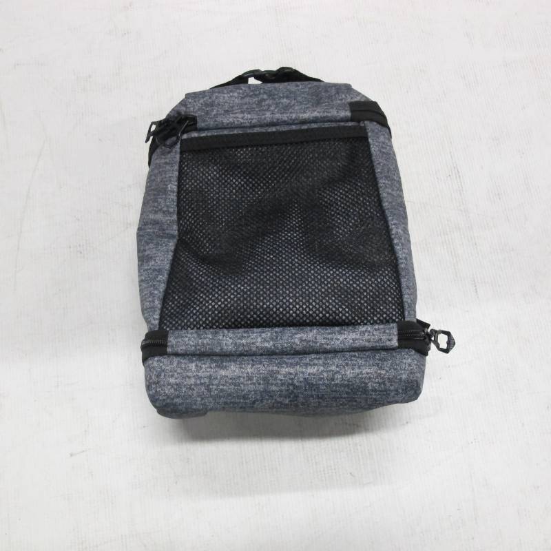 lot 73 image: Adidas Unisex Excel Insulated Lunch Pack - Onix JerseyBlack