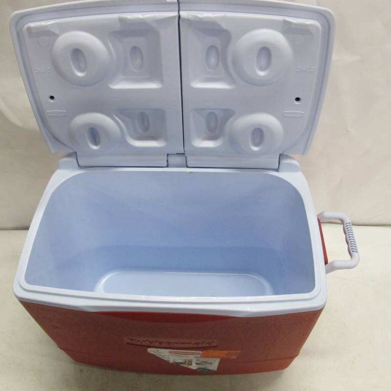 lot 190 image: Rubbermaid 50 Qt. Insulated Modern Red Cooler