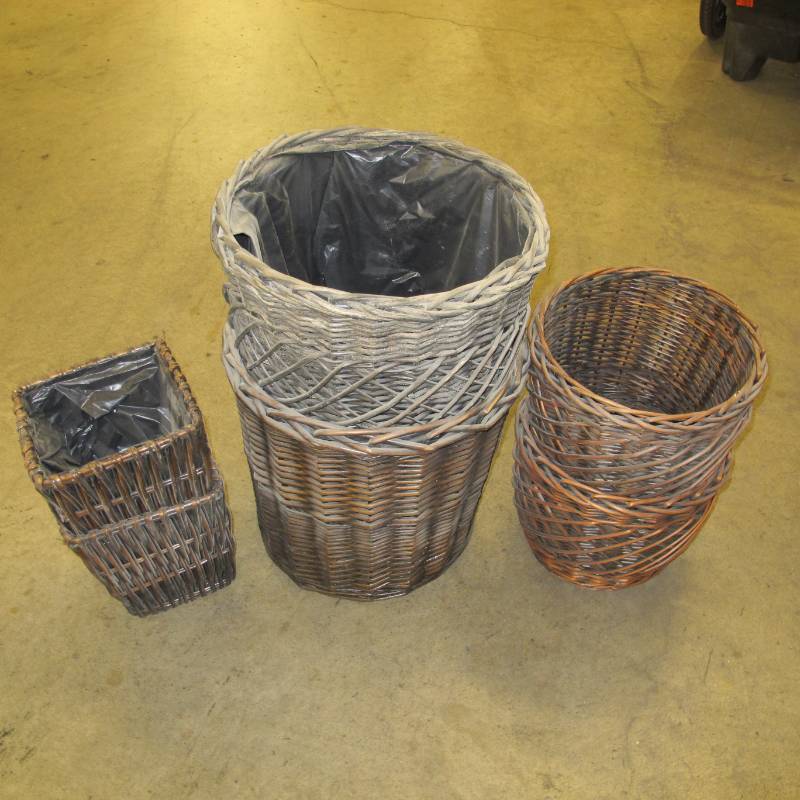 lot 165 image: 6 Wicker Baskets - 2 Small, 2 Medium, 2 Large