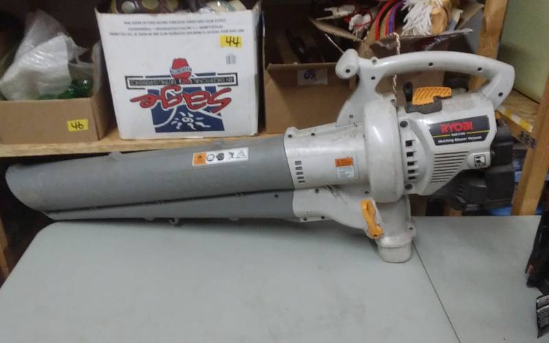 lot 8 image: Ryobi Gas BlowerVac (No Bag)