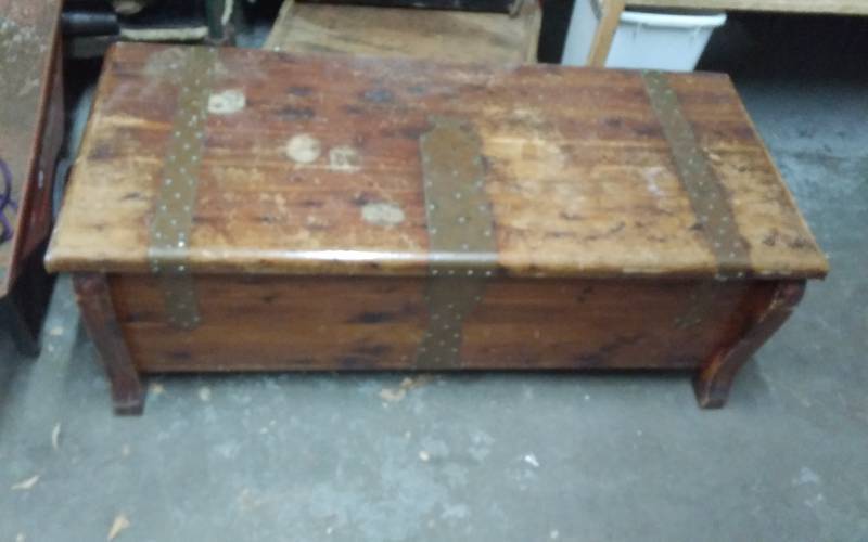 lot 29 image: Cedar Chest With Metal (Copper) Accent 48x20x17