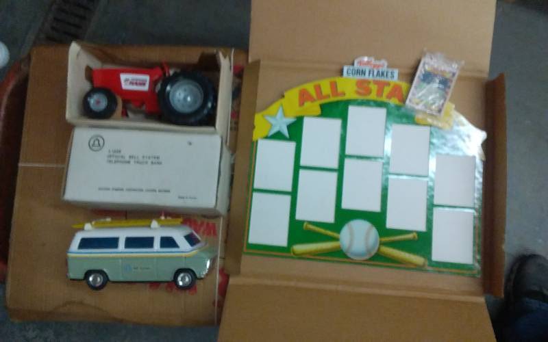 lot 36 image: Hardware Hank Tractor In Original Box-Ertl Limited Edition 15000, Dyersville, Iowa, Bell Telephone Truck Bank In Original Box, Kelloggs Cornflakes B.B. Cards All Stars-Unopened