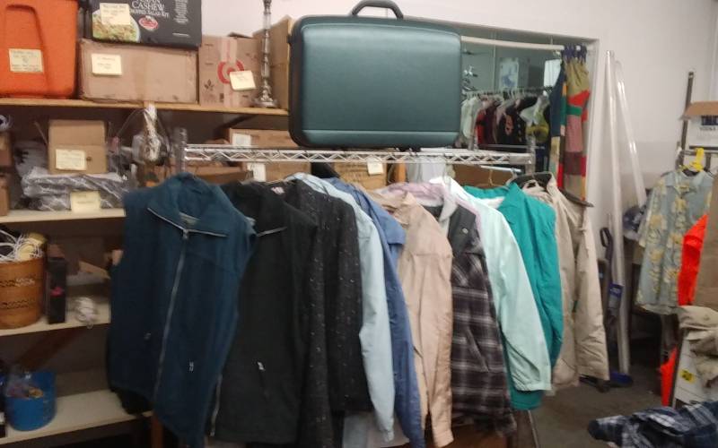 lot 41 image: Samsonite Suitcase, 11-Ladies ,Size SM Vest & Jackets