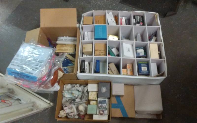 lot 43 image: Organizer Of Small Gift Wares, Some Avon, Precious Moments, Tote Bags, More