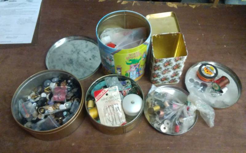lot 45 image: Vintage Tins Of Old Sewing Notions & Bobbins