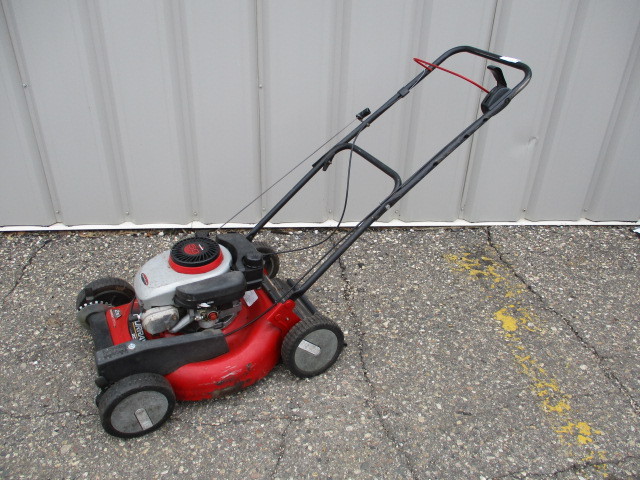 lot 4 image: Murray 20 Mower