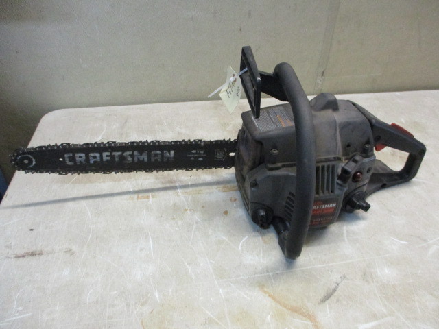 lot 9 image: Craftsman 16 Chainsaw