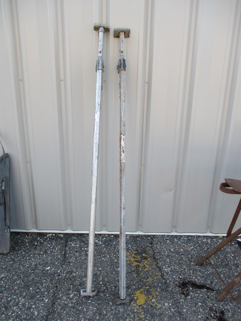 lot 26 image: 2 Trailer Load separators