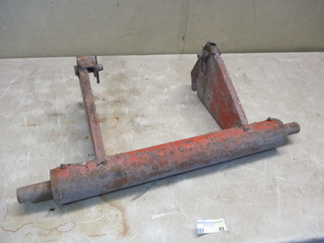 lot 49 image: Allis Chamber Hitch Adaptor