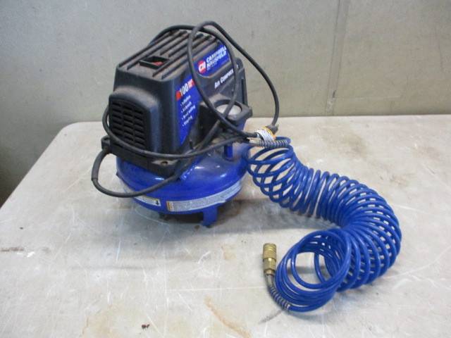 lot 65 image: small air compressor