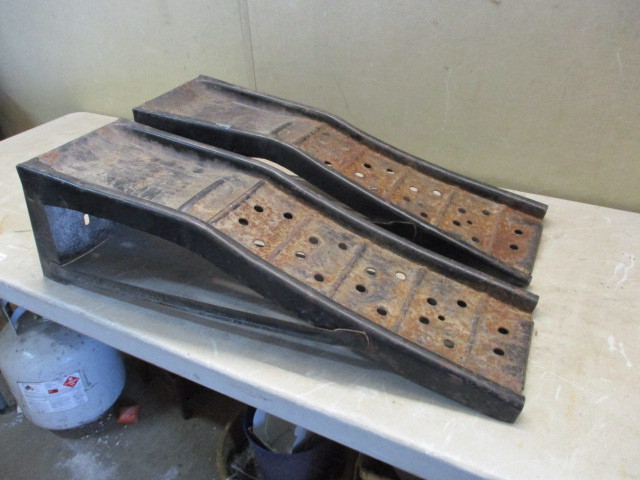 lot 68 image: Car ramps