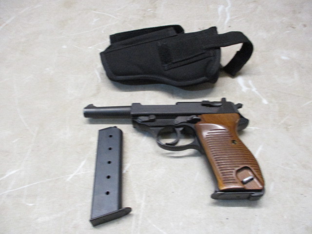 lot 1-11 image: Manurin Pistolet P1