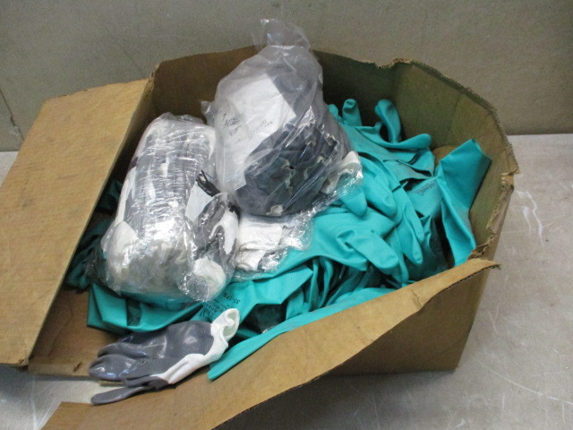 lot 95 image: Box of new Ansell Rubber gloves