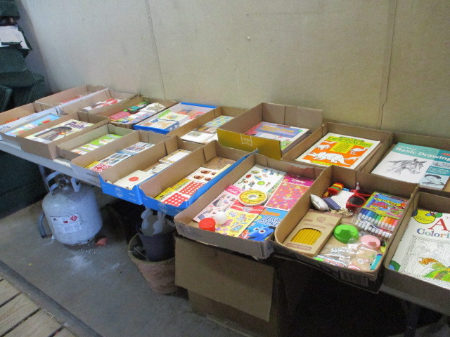 lot 106 image: Craft Supplies